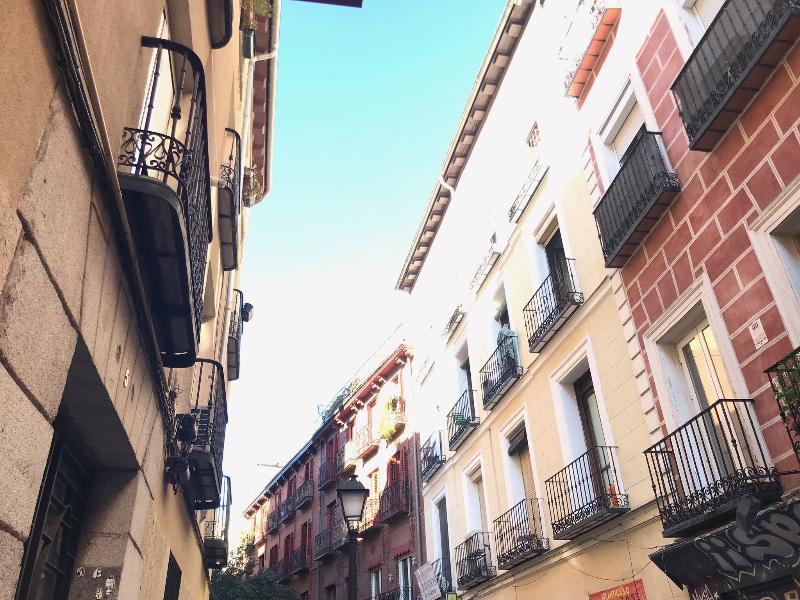 Hostal La Estrella Madrid Exterior foto